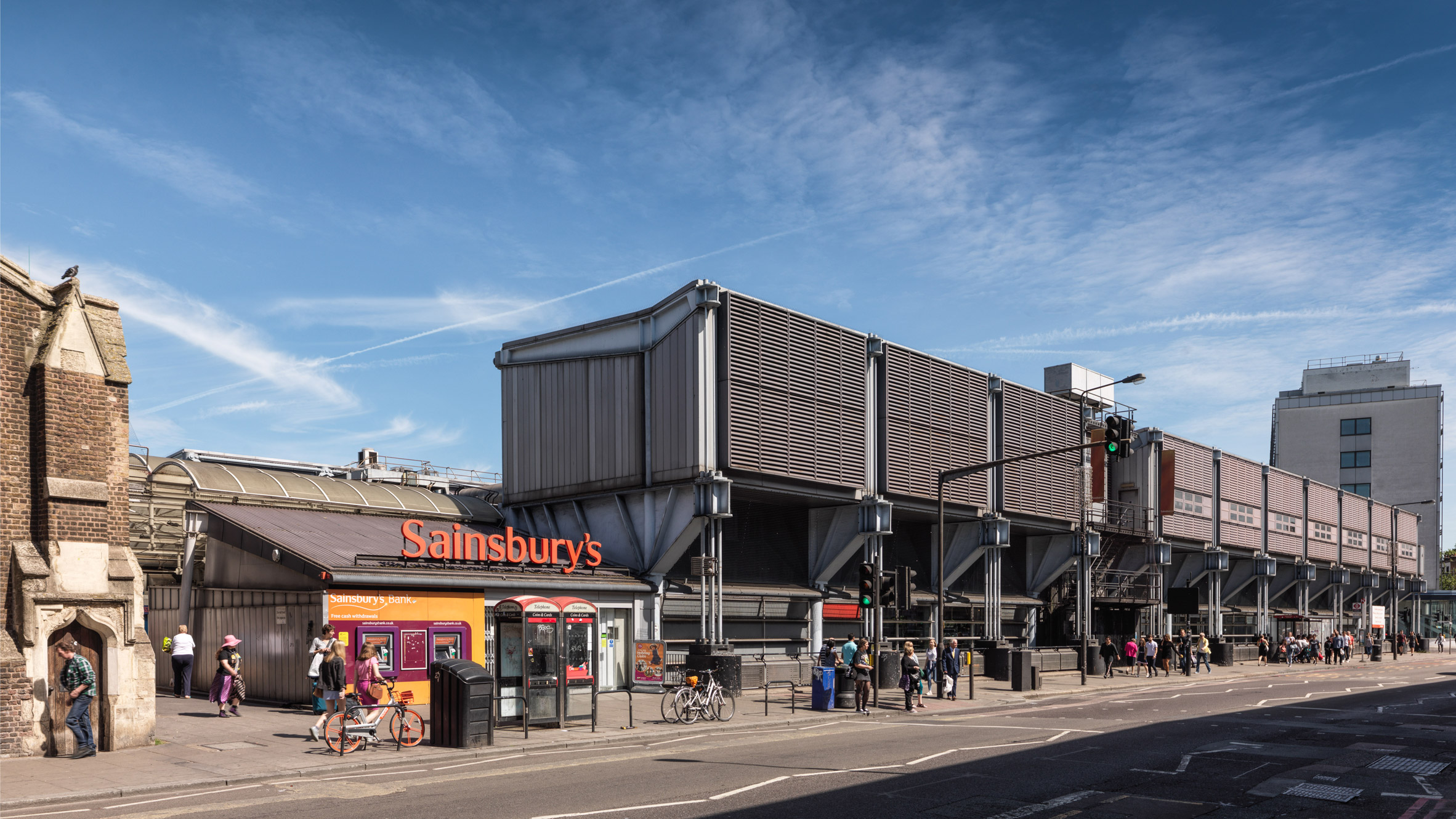 grimshaw-high-tech-listed-english-heritage-camden-road-sainsburys-hero_b